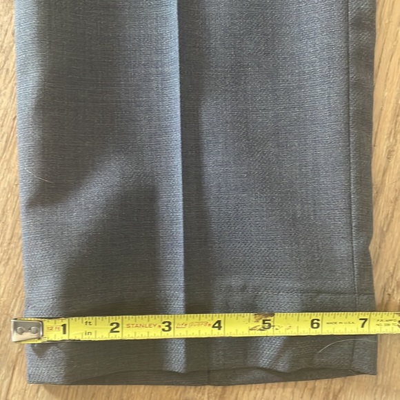 Men’s grey 2 piece suit from Croft & Barrow - Picture 11 of 13